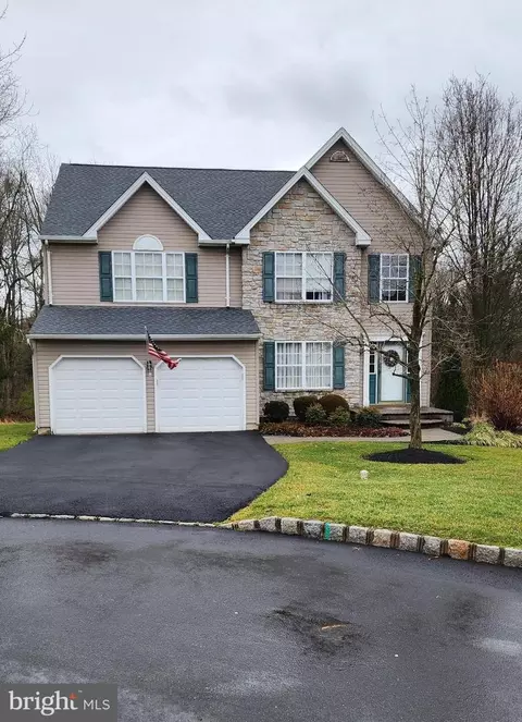 2831 Lee Dr, Jamison, PA 18929