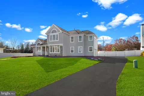 1800 Heritage Dr, Jamison, PA 18929