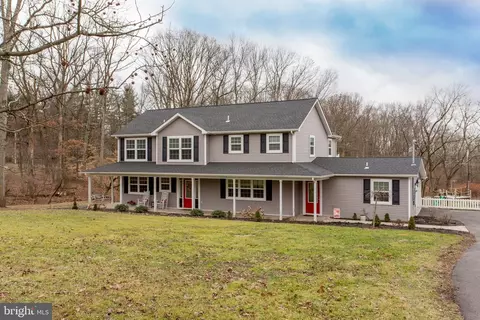 1350 Clearview Dr, Jamison, PA 18929