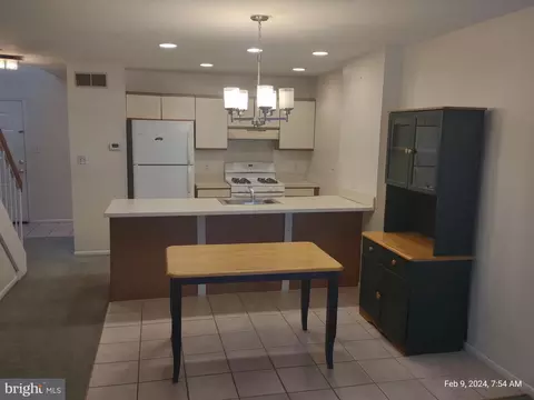 Kitchen - 1012 Bancroft Pl, Warminster, PA 18974 photo 1 of 2