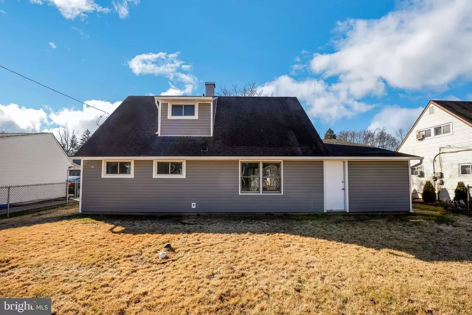 29 Indian Creek Entry, Levittown, PA 19057 22 Photos Movoto