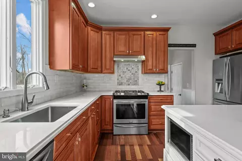 Kitchen - 2013 Carmel Dr, Jamison, PA 18929 photo 3 of 8