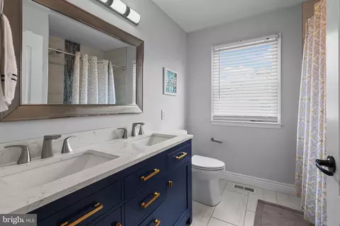 Bath - 2013 Carmel Dr, Jamison, PA 18929 photo 2 of 6