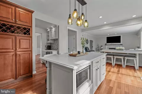 Kitchen - 2013 Carmel Dr, Jamison, PA 18929 photo 5 of 8
