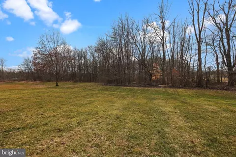 Exterior - 2013 Carmel Dr, Jamison, PA 18929 photo 7 of 8