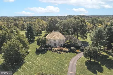 7 Spring Oak Dr, Newtown, PA 18940