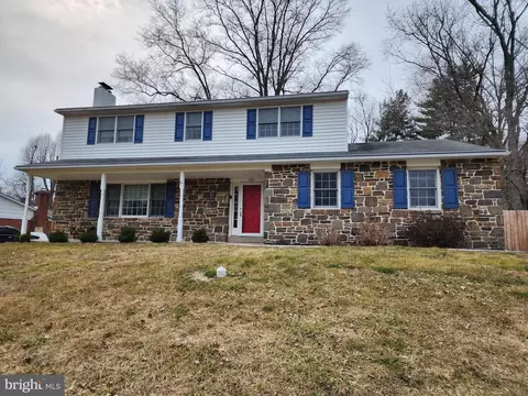 987 Lehigh Dr, Yardley, PA 19067