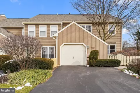 208 Wildflower Cir, Yardley, PA 19067