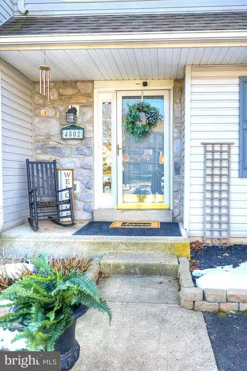 4502 Louise Saint Claire Dr, Doylestown, PA 18902