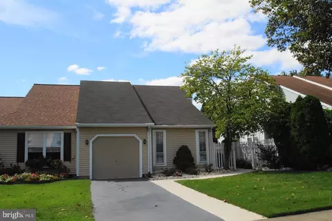 176 Raintree Ct, Langhorne, PA 19047
