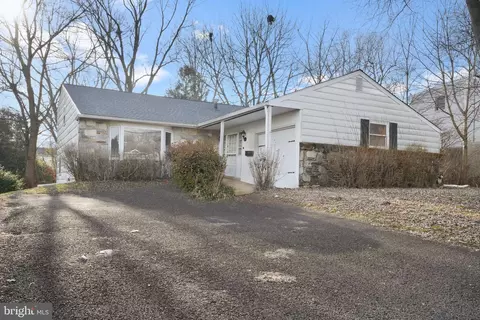 322 Hogeland Rd, Southampton, PA 18966