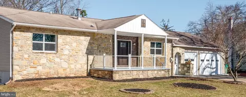 2033 Garfield Ave, Croydon, PA 19021