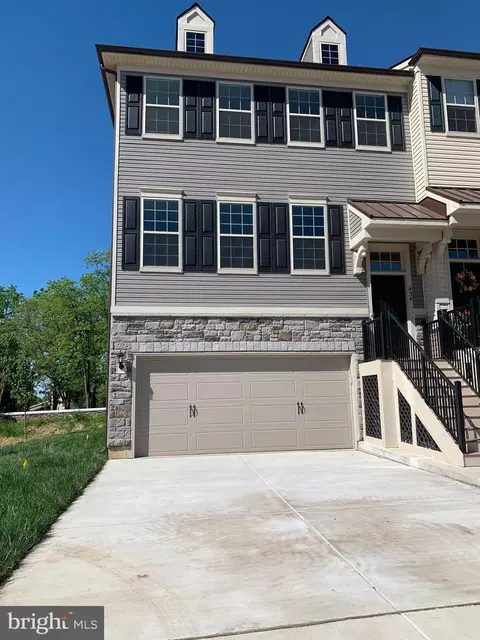434 Tall Oaks Dr, Warminster, PA 18974