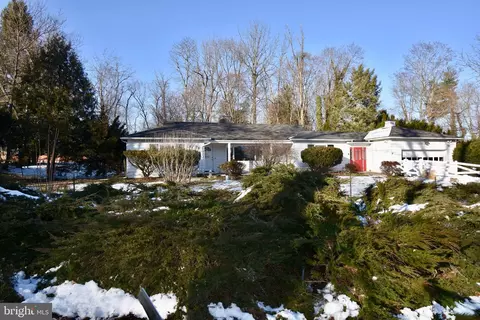 55 Kiltie Dr, New Hope, PA 18938