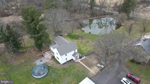 1385 County Line Rd, Quakertown, PA 18951