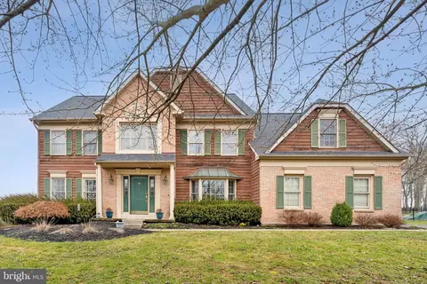 22 Radcliff Dr, Doylestown, PA 18901