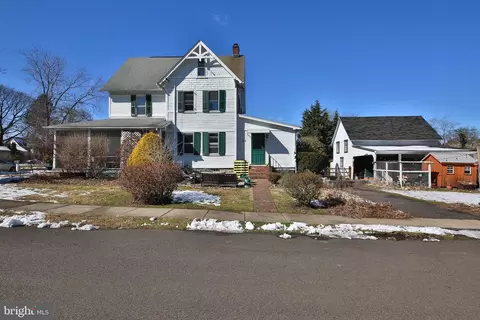 37 Lincoln Ave, Ivyland, PA 18974