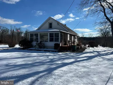 695 Allentown Rd, Sellersville, PA 18960