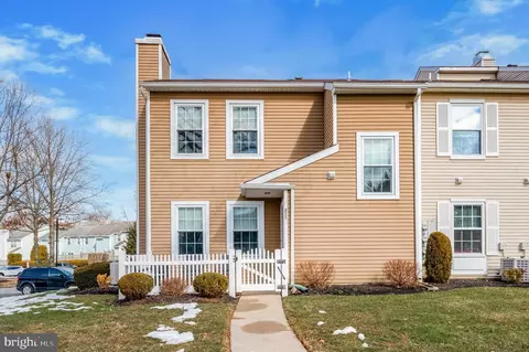 211 Ferris Ln, Doylestown, PA 18901