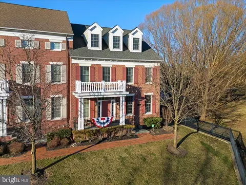12 Watson Mill Ln, Newtown, PA 18940
