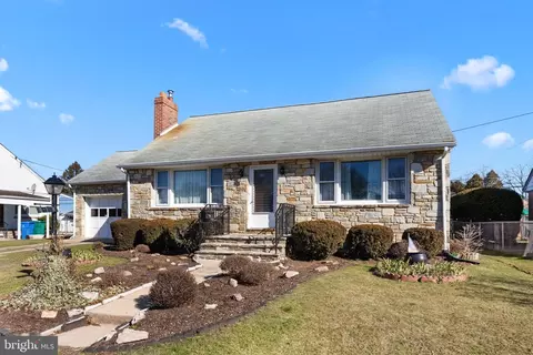 810 Bayard St, Bristol, PA 19007
