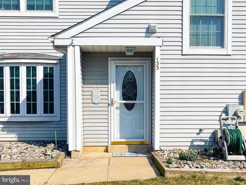 133 Carousel Cir, Doylestown, PA 18901