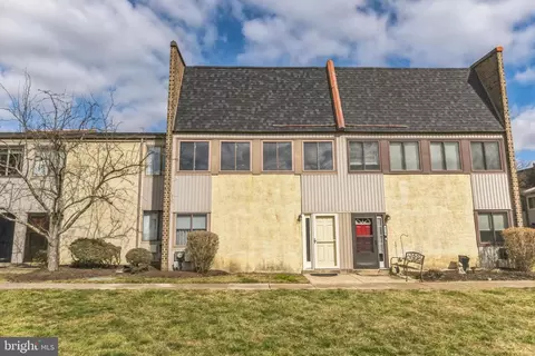4909 Oxford Ct, Bensalem, PA 19020