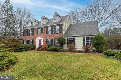 5982 Shetland Dr, Doylestown, PA 18902
