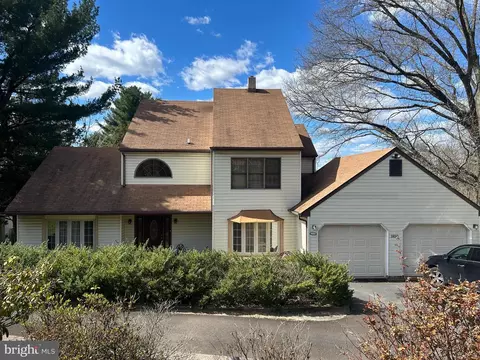 1850 Midfield Rd, Feasterville Trevose, PA 19053