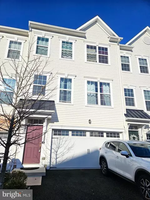 2229 Evin Dr, Warrington, PA 18976