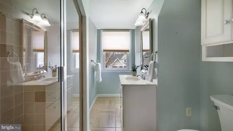 Bath - 348 Doyle St, Doylestown, PA 18901 photo 3 of 4