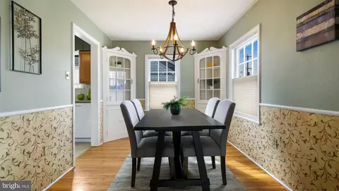 Dining - 348 Doyle St, Doylestown, PA 18901 photo 1 of 3