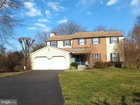 6 E Ridge Cir, Feasterville Trevose, PA 19053