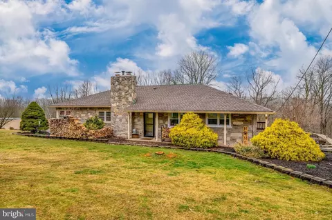 2960 Clymer Ave, Telford, PA 18969