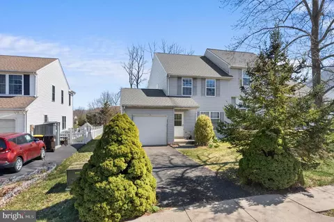 2012 Clover Mill Rd, Quakertown, PA 18951