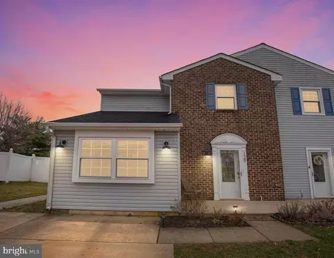 129 Winfield Ct, Fairless Hills, PA 19030