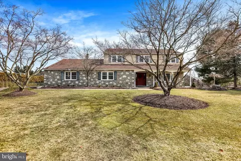 32 Summit Cir, Churchville, PA 18966