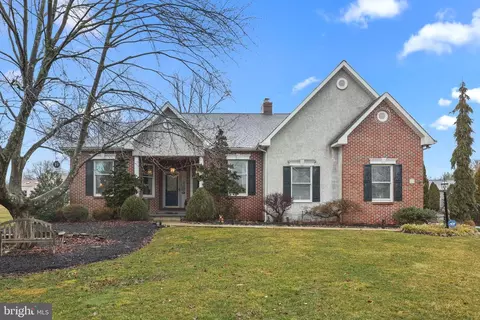 28 Sassafras Dr, Southampton, PA 18966