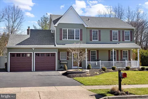 722 Paxson Ln, Langhorne, PA 19047