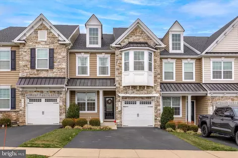 341 W Boulder Dr, Chalfont, PA 18914