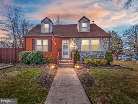 143 Mercer Ave, Morrisville, PA 19067