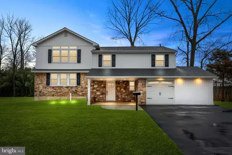 706 Sunflower Ave, Langhorne, PA 19047