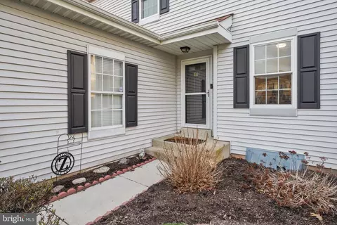 801 Putter Ct, Warrington, PA 18976