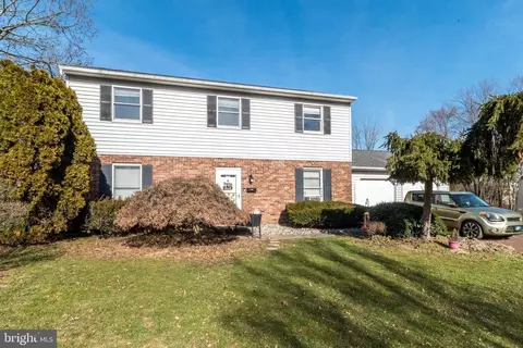 602 S Eighth St, Perkasie, PA 18944