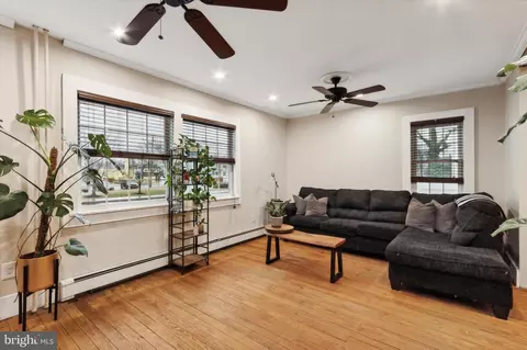 1409 Pond St, Bristol, PA 19007