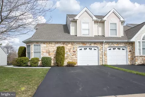 49 Ashley Dr, Warminster, PA 18974