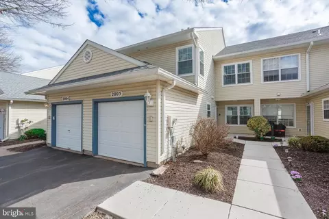 2005 Waterford Rd #79, Yardley, PA 19067