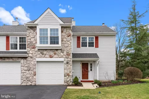 306 Independence Dr, Holland, PA 18966
