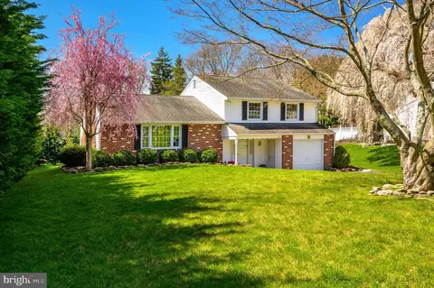 76 Autumn Rd, Southampton, PA 18966