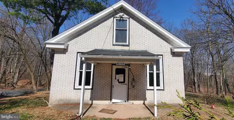 40 Union School Rd, Upper Black Eddy, PA 18972